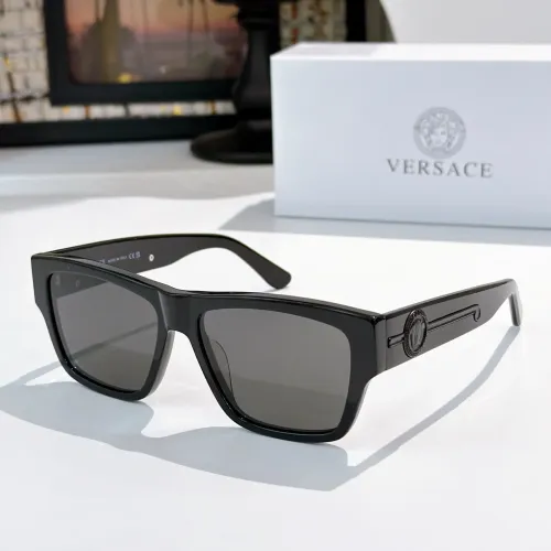 Versace AAA Quality Sunglasses #1416340