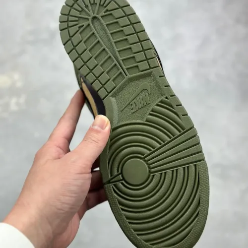 Replica Nike SB Dunk-Low For Men #1417258 $85.00 USD for Wholesale