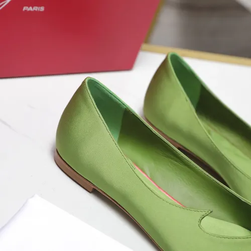 Replica Roger Vivier RV Flat Shoes For Women #1418120 $115.00 USD for Wholesale