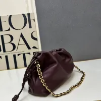 $112.00 USD LOEWE AAA Quality Messenger Bags For Women #1411150