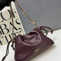 $112.00 USD LOEWE AAA Quality Messenger Bags For Women #1411150