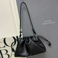 $112.00 USD LOEWE AAA Quality Messenger Bags For Women #1411152