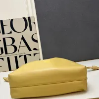 $112.00 USD LOEWE AAA Quality Messenger Bags For Women #1411154