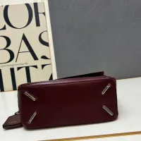 $128.00 USD LOEWE AAA Quality Messenger Bags For Women #1411157