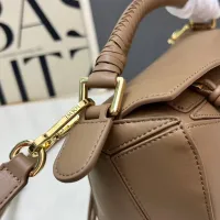 $105.00 USD LOEWE AAA Quality Messenger Bags For Women #1411207