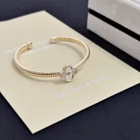 $48.00 USD Van Cleef & Arpels Bracelets For Women #1413359
