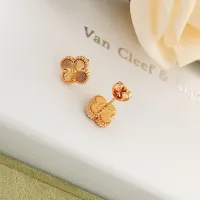 $25.00 USD Van Cleef & Arpels Earrings For Women #1413530