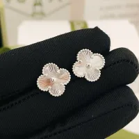 $25.00 USD Van Cleef & Arpels Earrings For Women #1413540