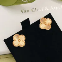 $25.00 USD Van Cleef & Arpels Earrings For Women #1413541