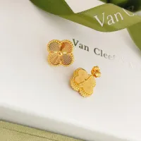 $25.00 USD Van Cleef & Arpels Earrings For Women #1413542