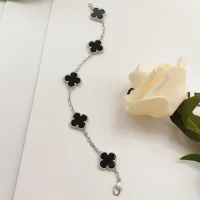 $34.00 USD Van Cleef & Arpels Bracelets For Women #1413736