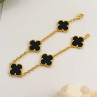 $34.00 USD Van Cleef & Arpels Bracelets For Women #1413738