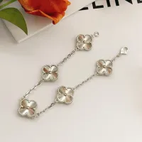 $34.00 USD Van Cleef & Arpels Bracelets For Women #1413743