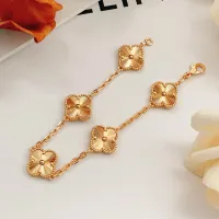 $34.00 USD Van Cleef & Arpels Bracelets For Women #1413744