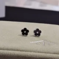 $36.00 USD Van Cleef & Arpels Earrings For Women #1413959