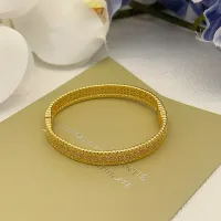 $32.00 USD Van Cleef & Arpels Bracelets #1414295
