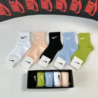 $27.00 USD Nike Socks #1414818