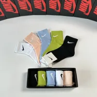 $27.00 USD Nike Socks #1414818