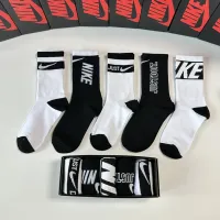 $29.00 USD Nike Socks #1414821