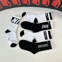 $29.00 USD Nike Socks #1414821