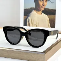 $60.00 USD LOEWE AAA Quality Sunglasses #1415222