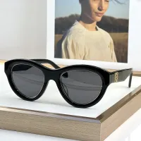 $60.00 USD LOEWE AAA Quality Sunglasses #1415226
