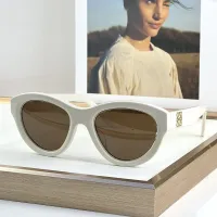 $60.00 USD LOEWE AAA Quality Sunglasses #1415230