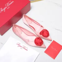 $115.00 USD Roger Vivier RV Flat Shoes For Women #1418117