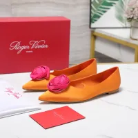 $115.00 USD Roger Vivier RV Flat Shoes For Women #1418118