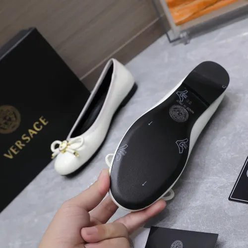Replica Versace Flat Shoes For Women #1422325 $118.00 USD for Wholesale
