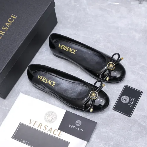 Replica Versace Flat Shoes For Women #1422326 $118.00 USD for Wholesale