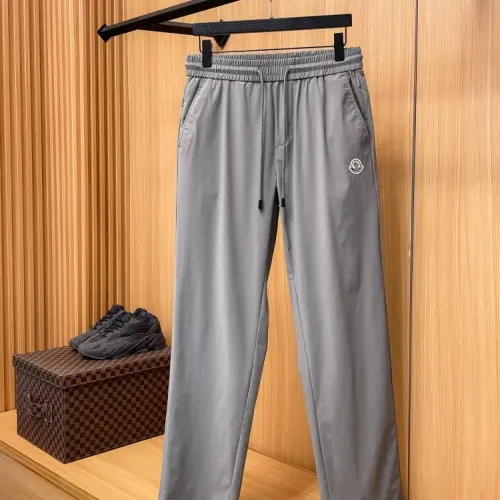 Moncler Pants For Men #1422425