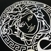 $27.00 USD Versace T-Shirts Short Sleeved For Unisex #1420210