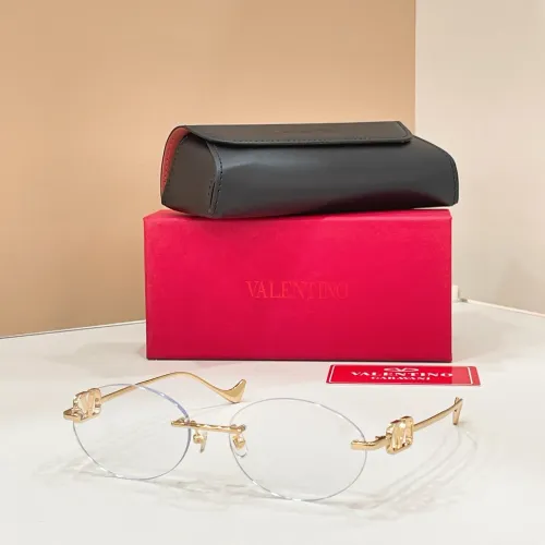 Valentino AAA Quality Sunglasses #1423271