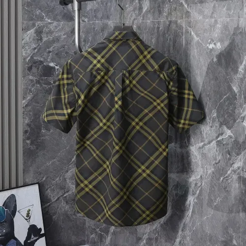 Replica Burberry Shirts Short Sleeved For Men #1423722 $39.00 USD for Wholesale