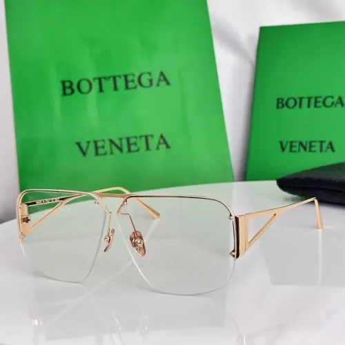 Bottega Veneta AAA Quality Sunglasses #1424354
