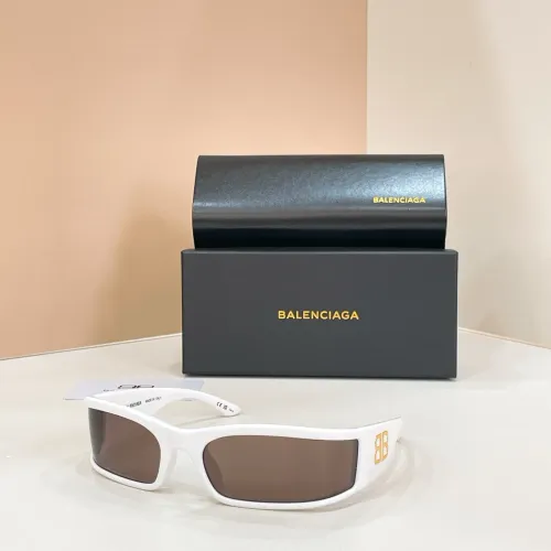 Balenciaga AAA Quality Sunglasses #1424393