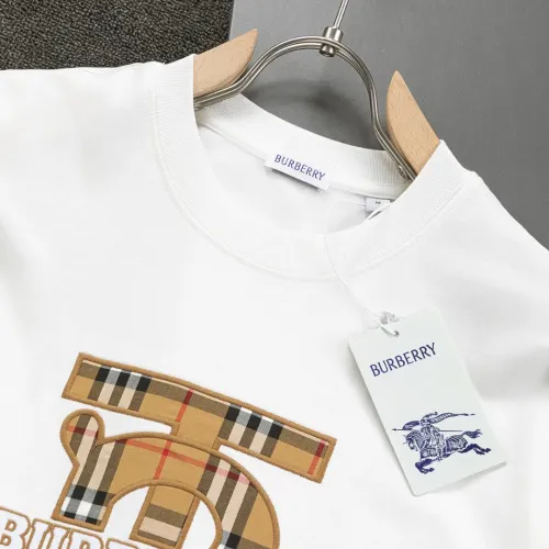 Replica Burberry T-Shirts Short Sleeved For Unisex #1427014 $38.00 USD for Wholesale