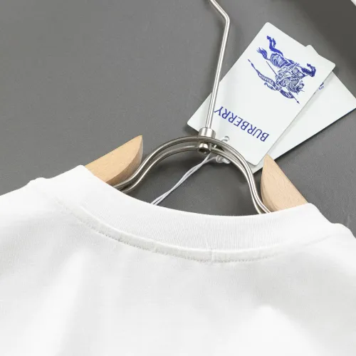 Replica Burberry T-Shirts Short Sleeved For Unisex #1427014 $38.00 USD for Wholesale