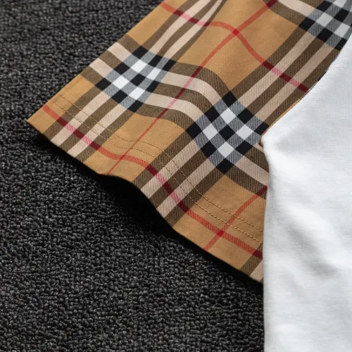 Replica Burberry T-Shirts Short Sleeved For Unisex #1427052 $38.00 USD for Wholesale