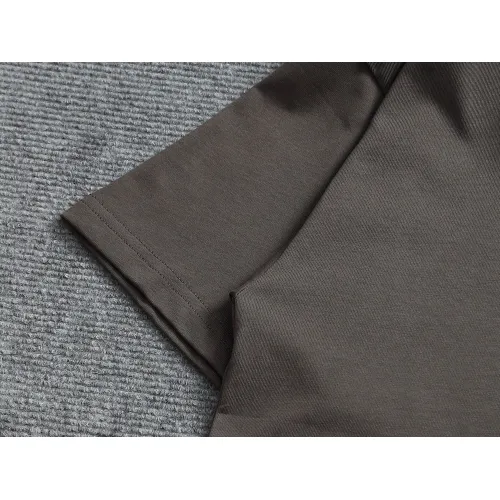 Replica LOEWE T-Shirts Short Sleeved For Unisex #1427080 $38.00 USD for Wholesale