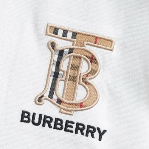 Replica Burberry T-Shirts Short Sleeved For Unisex #1427857 $36.00 USD for Wholesale
