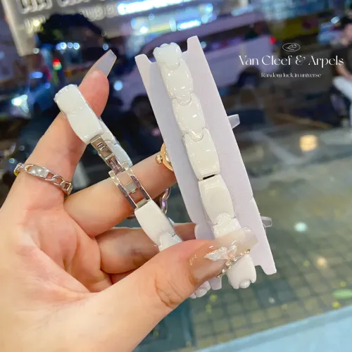 Replica Van Cleef & Arpels Watches For Women #1431364 $41.00 USD for Wholesale