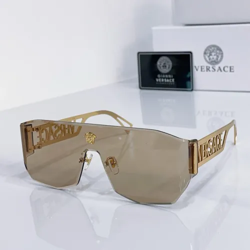 Versace AAA Quality Sunglasses #1434353