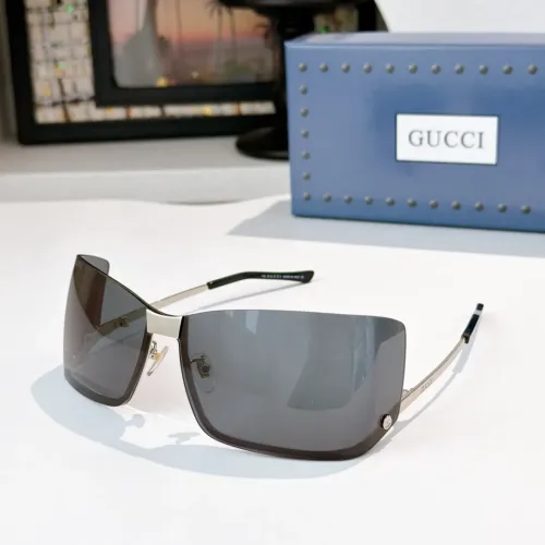 Gucci AAA Quality Sunglasses #1434569