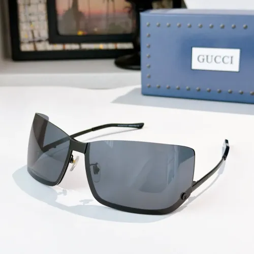 Gucci AAA Quality Sunglasses #1434570