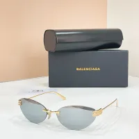 $60.00 USD Balenciaga AAA Quality Sunglasses #1423048