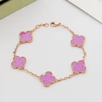 $27.00 USD Van Cleef & Arpels Bracelets For Women #1425062