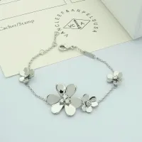 $27.00 USD Van Cleef & Arpels Bracelets For Women #1425064