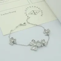 $29.00 USD Van Cleef & Arpels Bracelets For Women #1425067